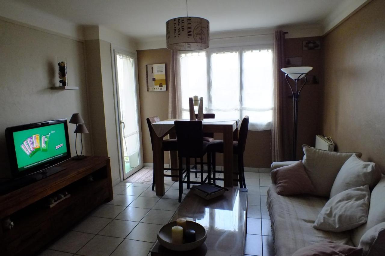 Apartamento F3 Avec Parking Le Dauphin Sète Exterior foto